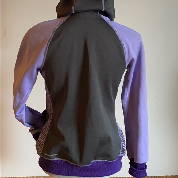 NIKE HOODIE! - Picture 3 of 3